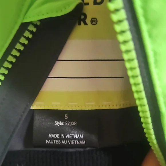 BOULDER GEAR BOYS AIDEN JACKET: GRAY/GREEN: NEW WITH TAGS: SIZE 5 Puffers